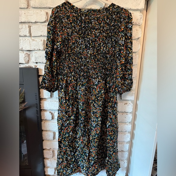NWOT Croft & Barrow black and floral Puff Sleeve Dress with smocked bodice - Picture 3 of 5